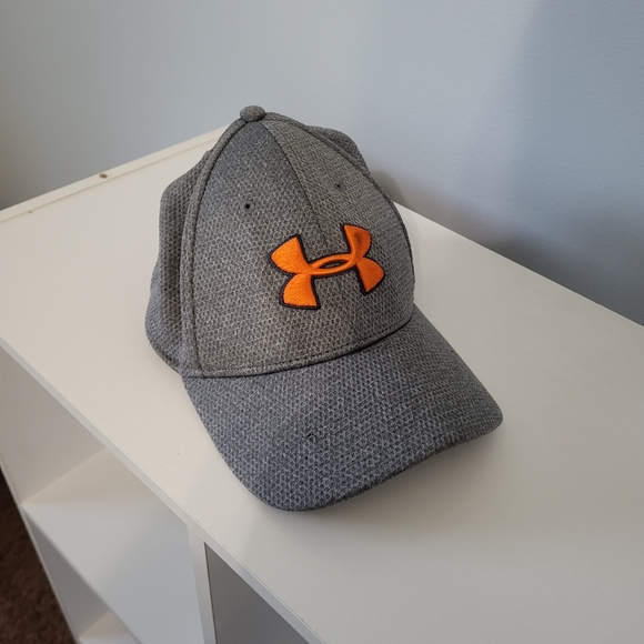 Under Armour Other - Mens Under Armour hat size MD/LG